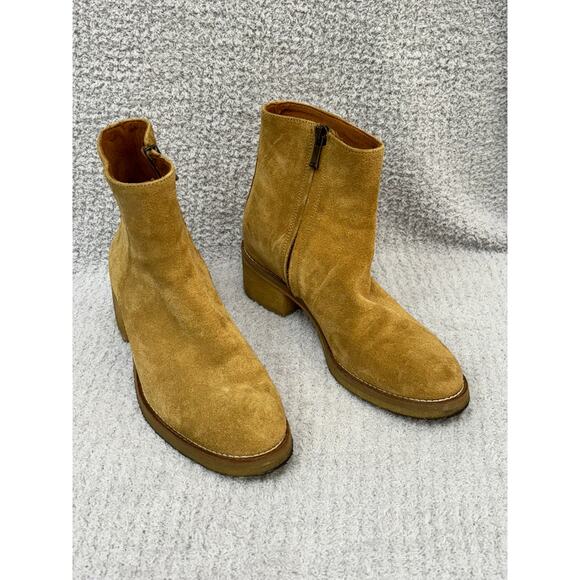 Clark's Women's Tan Suede Leather Booties Shooties Size 6.5 #64768 - Picture 1 of 8